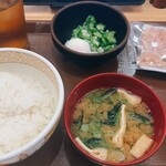 すき家 - 料理写真:まぜのっけ朝食(¥330)