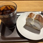 スターバックスコーヒー - 料理写真:コールドブリューコーヒーと、マロンパウンドケーキ