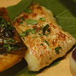 御料理 堀川 - 強肴・・・右：甘鯛木の芽焼き・左：川マス木の芽焼き