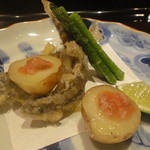 御料理 堀川 - 揚げ物・・・稚鮎天麩羅＆新じゃがと鰹の酒盗