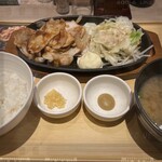 やよい軒 - 料理写真:極みしょうが焼き 1190円