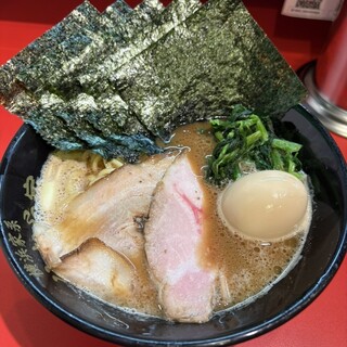 横浜家系ラーメン 竹むら家_0