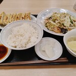 ぎょうざの満洲 - 料理写真: