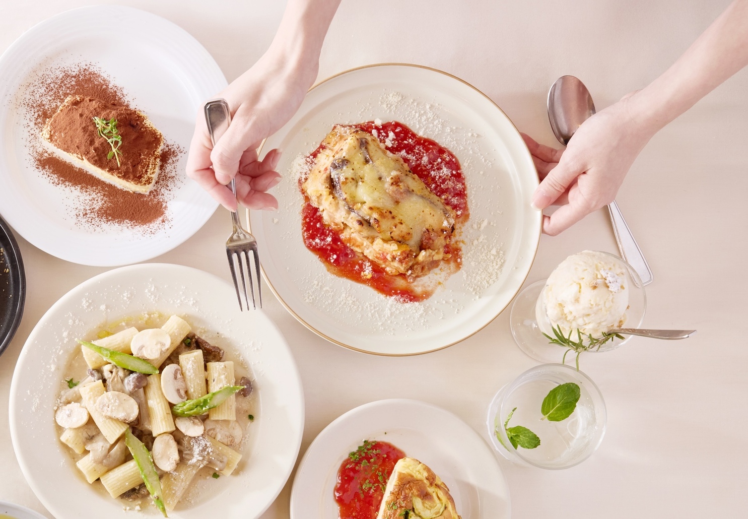 写真 : latte chano-mama （ラッテ チャノママ） - 新宿三丁目/カフェ