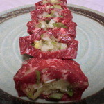 炭火焼肉ホルモン 青葉精肉店 - 人気No2当店オリジナル 厚切牛ねぎ塩上ロース　680円