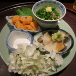 青華こばやし - 27年5月　前菜3種　蝦蛄、蒸し雲丹、蒸し鮑