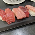 回転寿司とっぴ～ - 料理写真: