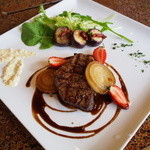 肉料理（千屋牛のカルシネ）2015年5月