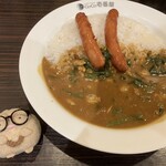 CoCo壱番屋 - 料理写真:たっぷりあさりカレー+ソーセージ2本+ほうれん草。