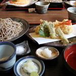 蕎麦喰い処 利めい庵 - 海老と鱧の合盛りせいろ 1590円