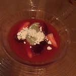 デュ バリー - 相方のデザートは「バニラと木苺、ピスタチオのムース　ラベンダーのアイスクリーム」