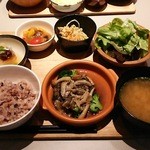 Baransu Shokudou Ando Kafea Sushoku - バランス定食１２００円