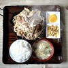 かね山 - レバーとモツのスタミナ焼き定食1000円税込