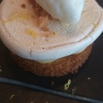 ル・ジュー・ドゥ・ラシエット  - メレンゲのサブレと牛乳のアイス