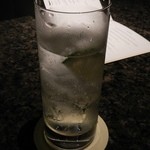 ピーク・ラウンジ - ジントニック