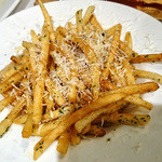 横浜チーズカフェ - パルミジャーノとハーブのカリカリポテト