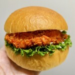 モンペリエ - 料理写真:うま辛チキンバーガー