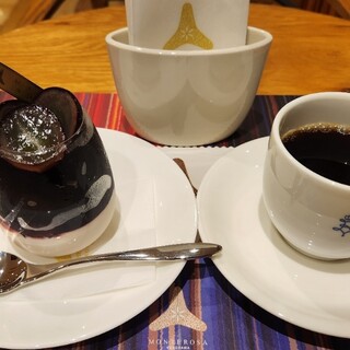 ザ ロイヤル カフェ ヨコハマ モンテローザ_0
