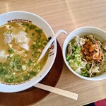 ラーメン横綱 - 料理写真:ラーメン並＋ランチ豚生姜焼き丼