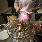 あざみ野うかい亭 - 苺のショーフロアを作ってくれます