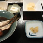 Robatayaki Hakkaku - いわしの梅煮定食
