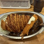 ゴーゴーカレー - 料理写真: