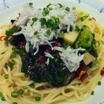 鎌倉パスタ - 釜あげしらすと春野菜の和風オイルパスタ