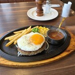 ロイヤルホスト - 料理写真: