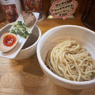 KUCHE_0