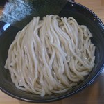 活龍 - 湯切り上々の太麺