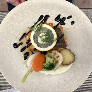 Bistro SUZUZEN_1