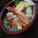 多賀寿司 - ちらし1000円