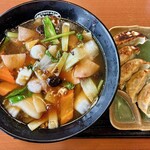 ゆきむら亭 - 料理写真:「八宝うま煮らーめん」@1078＋「餃子(5個)」@363