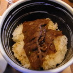 冷麺専門店 KORYO - ランチについてくるミニ焼肉丼