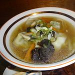 コイサクメインランドイン - 特別料理コシアブラワンタンスープ