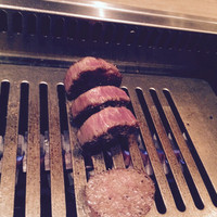 焼肉うしごろ 西麻布本店 - すべて焼いていただけます。