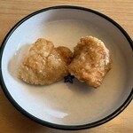 ポッポおじさんの大分からあげ - 料理写真:ムネ塩１個９０円。  ヘルシーな皮無し胸肉の塩唐揚げです。