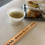 まかないキッチン やまさきショップ - イートインは無料でお味噌汁が頂けます