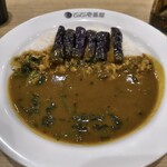 CoCo壱番屋 - 料理写真:茄子カレーとほうれん草