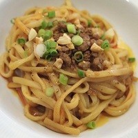 南青山エッセンス - Aランチ ゴマ風味の汁なし担々麺