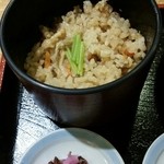 本家尾張屋 - かやくご飯。お上品なお味でした。