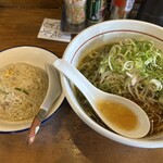中華そば やまたか - 料理写真: