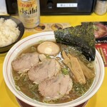 めん骨マン - 料理写真:味玉中華そば(中)¥1050、ご飯¥200、ビール(缶)¥300