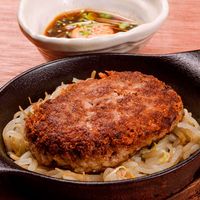 BeefGarden特製 黒毛和牛ハンバーグ（濃厚卵黄つけダレ）