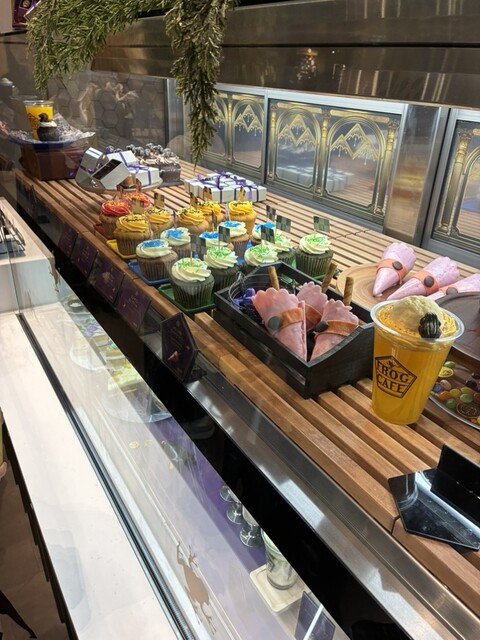 FROG CAFE - Toshimaen/Cafe | Tabelog