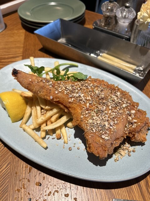 QUAYS pacific grill （キーズ パシフィック グリル） - 馬車道
