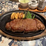 ステーキにこにこ牛 - 料理写真: