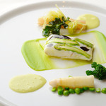 "Flounder and green pea puree with asparagus"