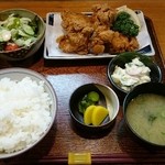 鳥世志 - 唐揚げ定食 780円