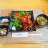 じんな